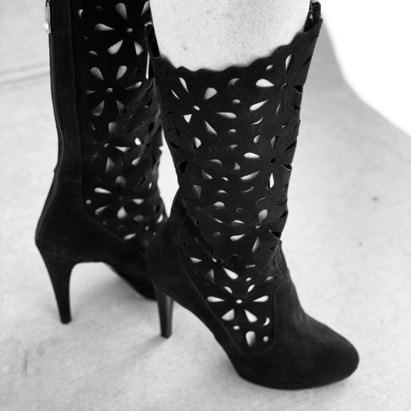 Cuple (designer from Spain.. made in Spain ) cut out Suede boot - Picture 2 of 9